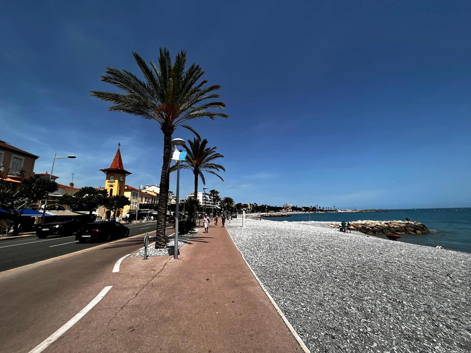 Superbe Studio, 200 M De La Mer, Climatise Avec Terrasse Et Parking Prive Cagnes-sur-Mer